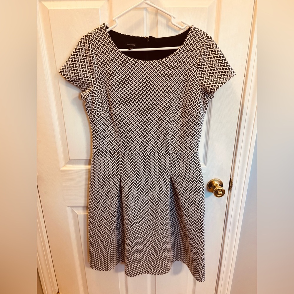 Chic Black and White Patterned Dress